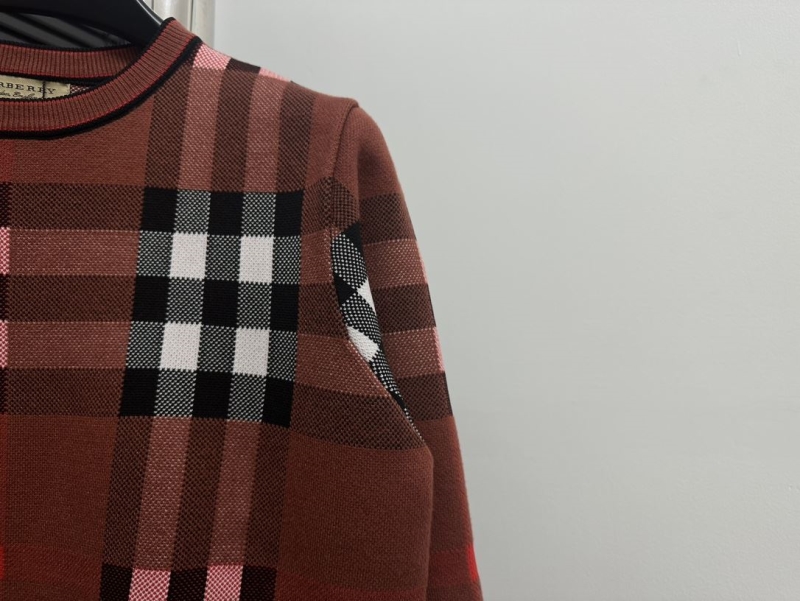 Burberry Sweaters